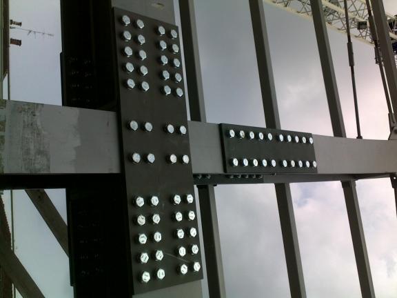 Serraggio bulloni strutture