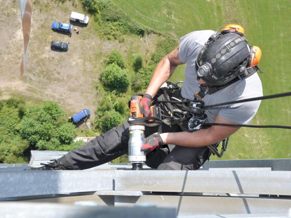 Avvitatori Dinamometrici Batteria con Braccio di Reazione