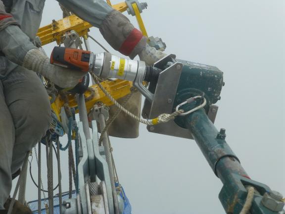 Avvitatori Dinamometrici Batteria con Braccio di Reazione