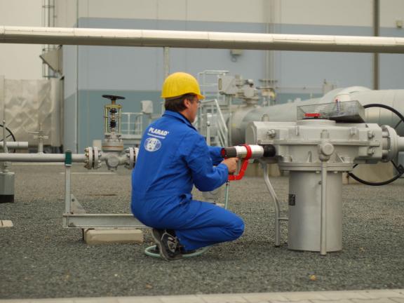 Avvitatori Dinamometrici Pneumatici con Braccio di Reazione