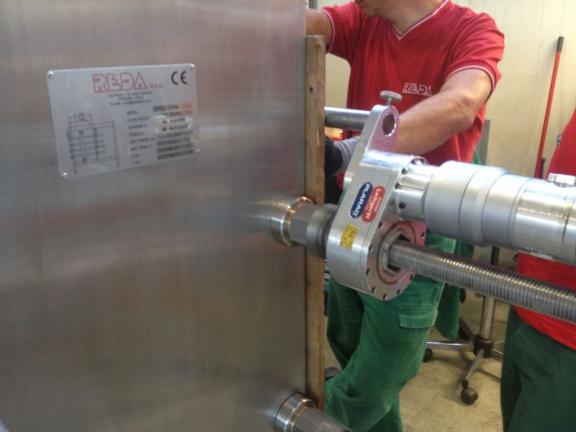 Avvitatori Dinamometrici Pneumatici con Braccio di Reazione